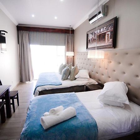 Abella Bed And Breakfast Vryburg Экстерьер фото