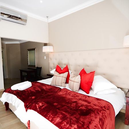 Abella Bed And Breakfast Vryburg Экстерьер фото